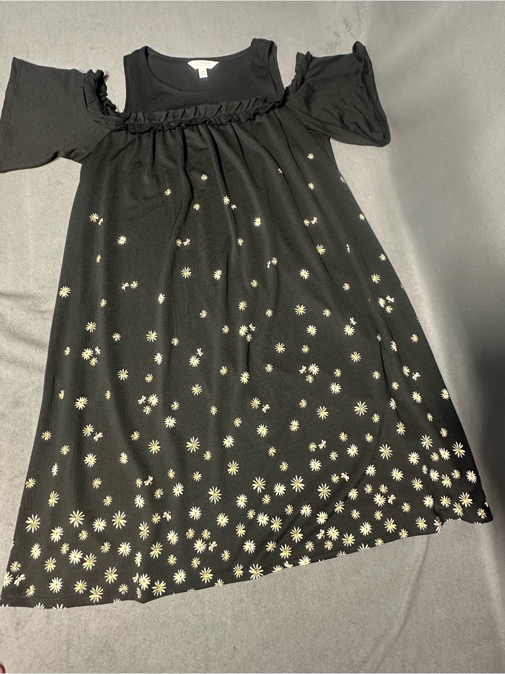 LC Lauren Conrad Black Cold-Shoulder Dress with Cream Daisy Print - Picture 4 of 6